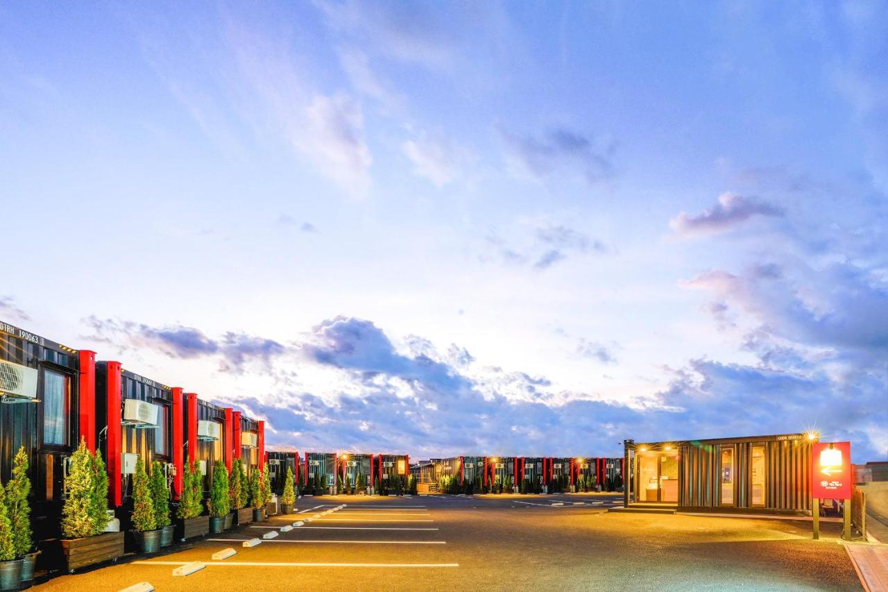 Hotel R9 The Yard Ashikagafukutomi Buitenkant foto