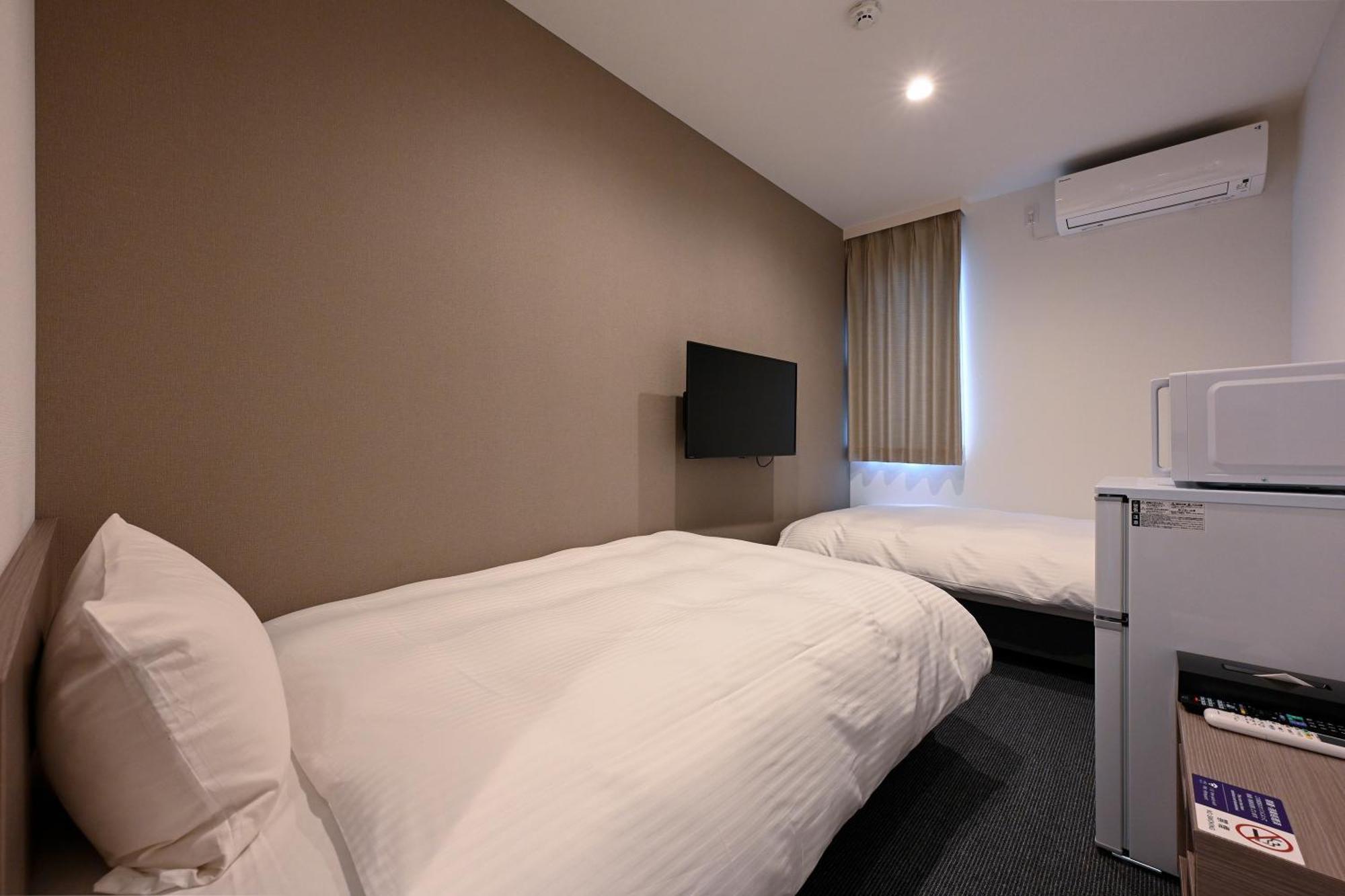 Hotel R9 The Yard Ashikagafukutomi Buitenkant foto